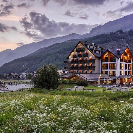 Hotel Sant'Orso - Mountain Lodge & Spa Cogne Exteriör bild